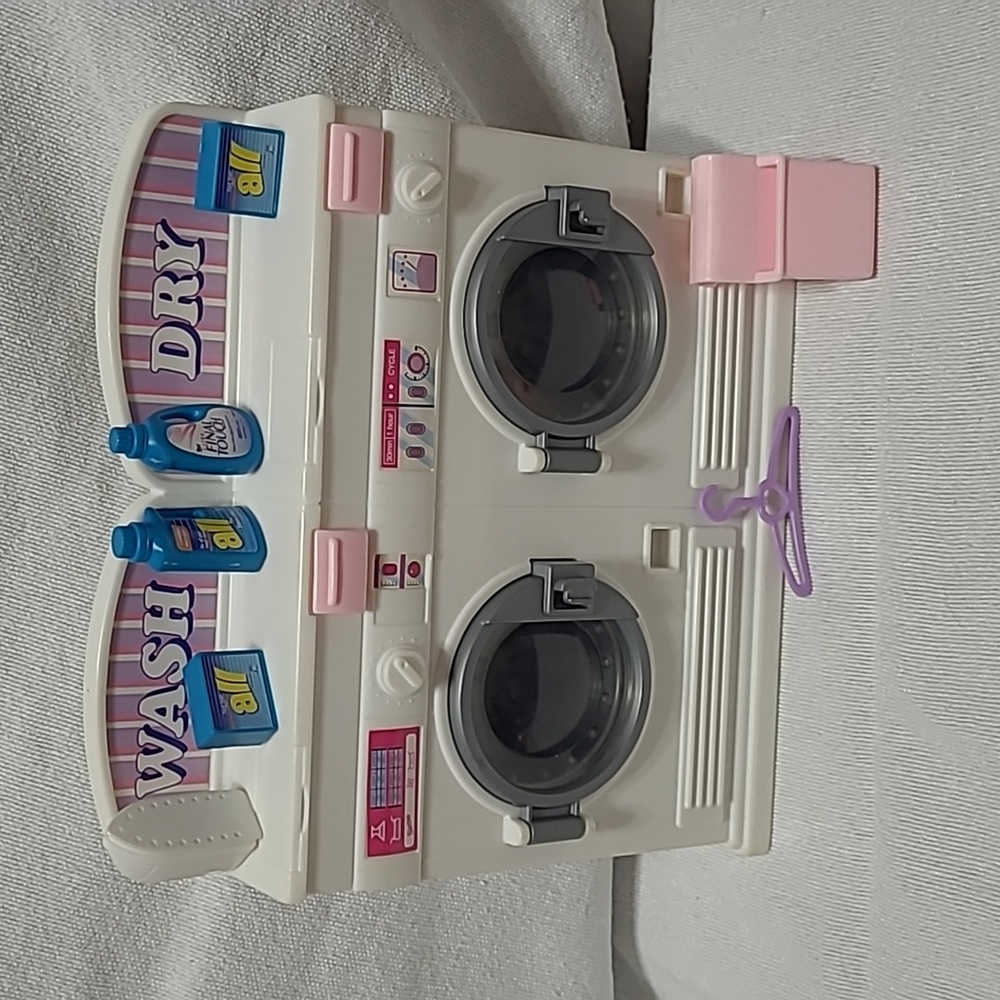 Vintage 1995 Barbie So Much To Do Laundry Playset *Incomplete*